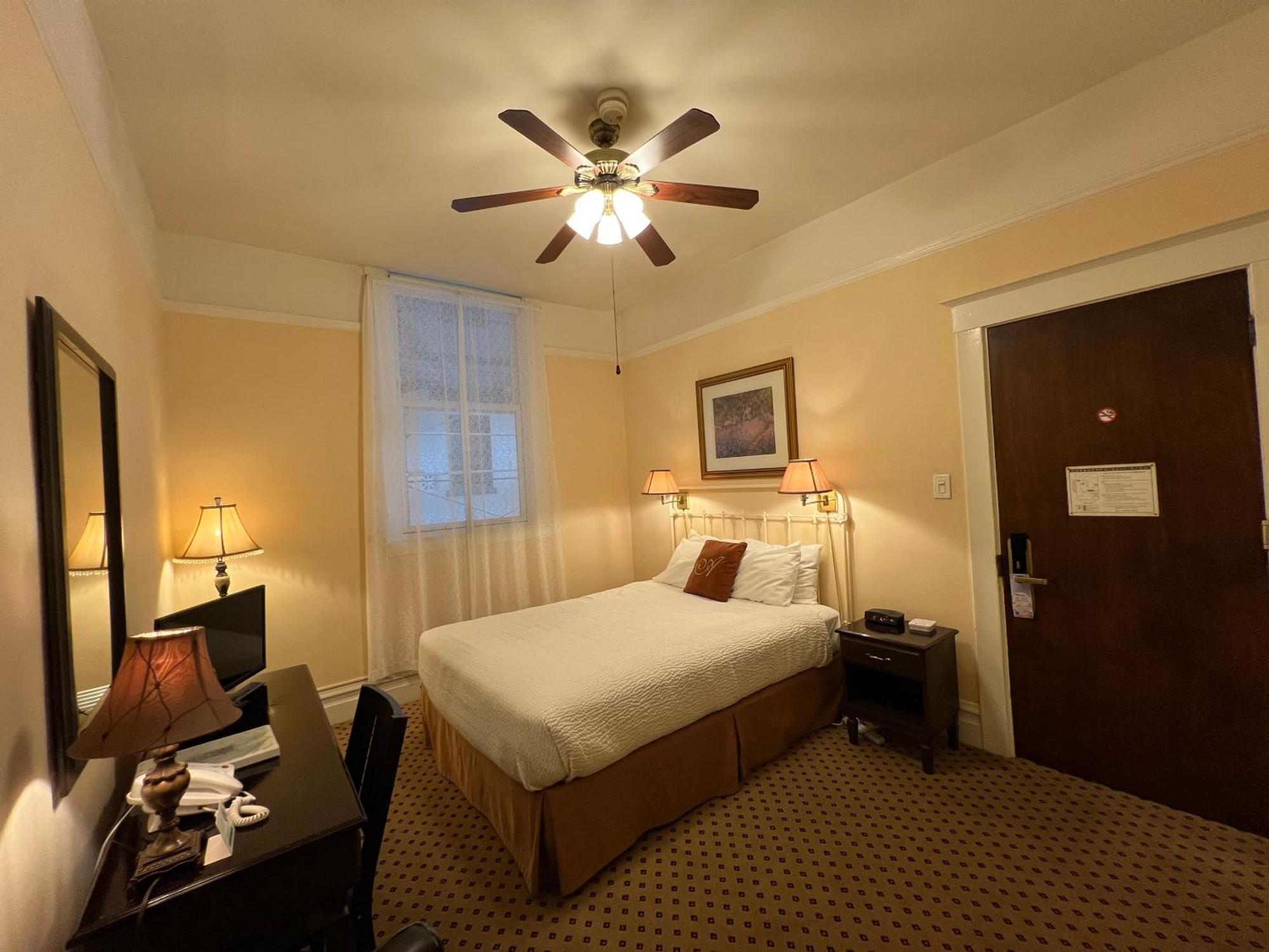 The Andrews Hotel San Francisco Room photo