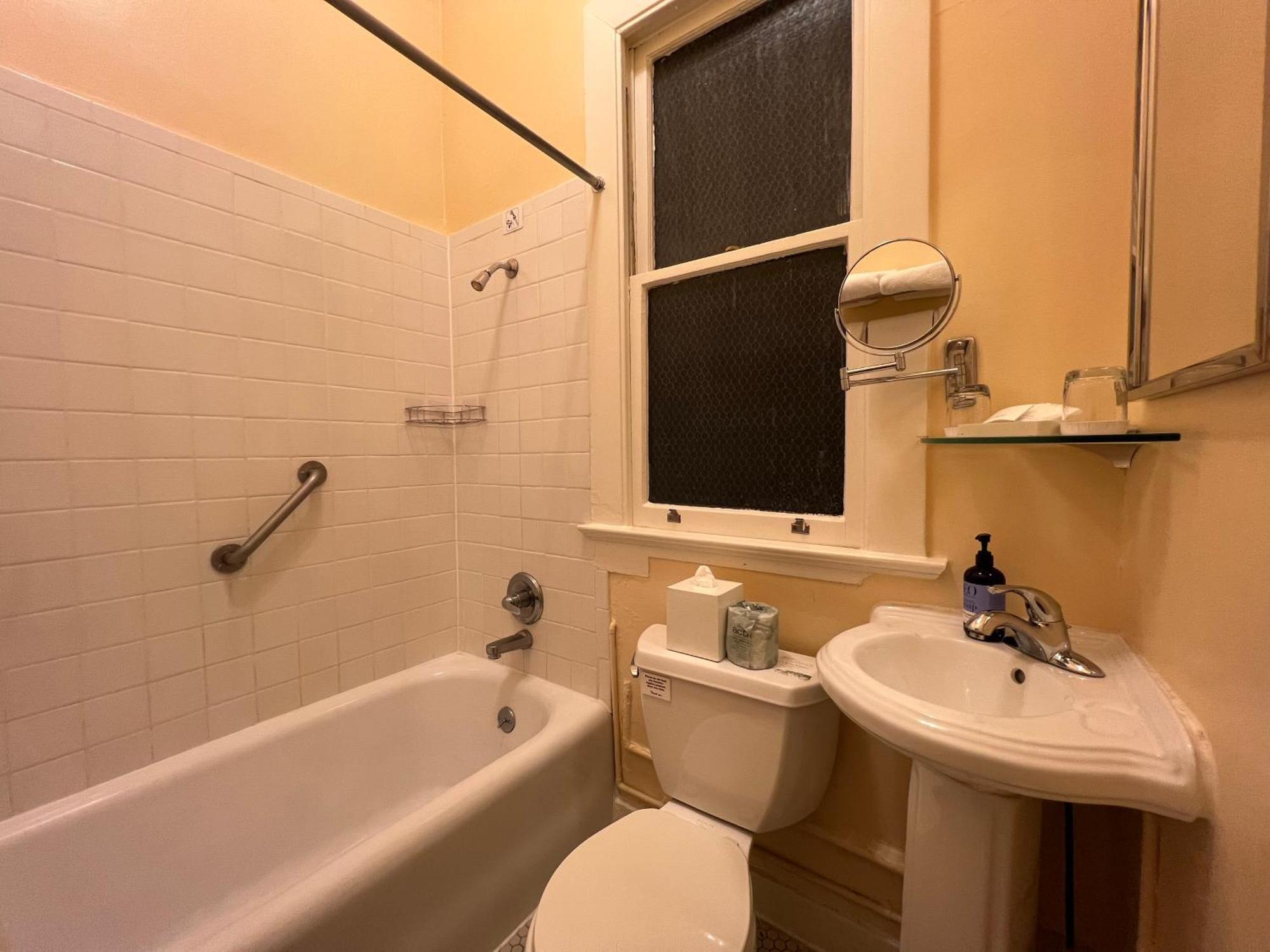 The Andrews Hotel San Francisco Room photo